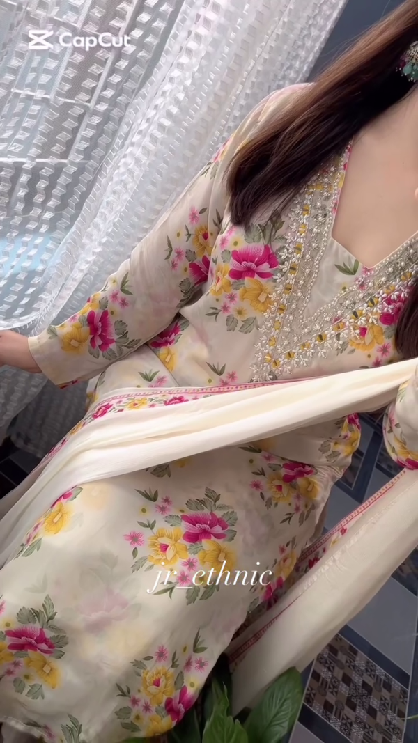 Pretty Women Kurta Sets